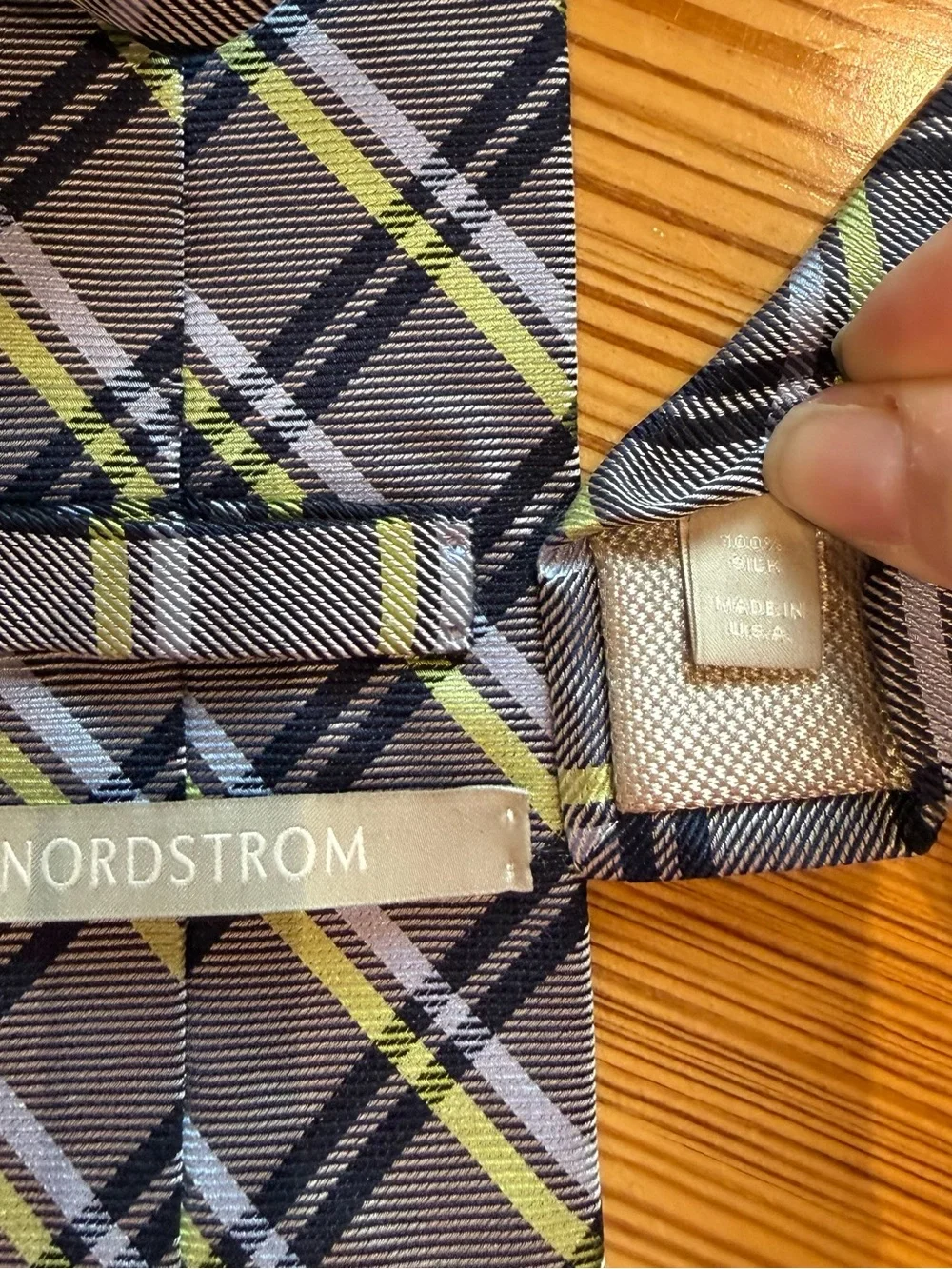 Nordstrom Men’s 100% Silk Tie Gray Navy Green Plaid Made in USA 61.5”
